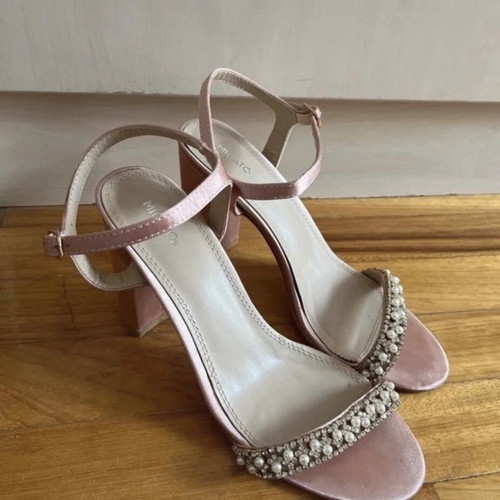 Migato pink satin sandals like new, size 38, pearl decoration