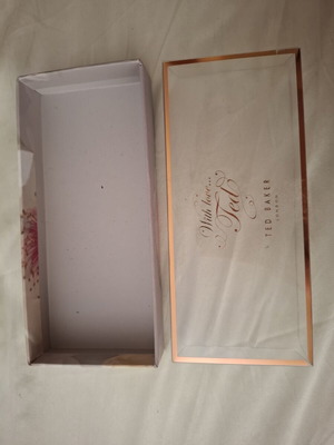 Ted Baker box with transparent lid 18×8×2.5 cm like new