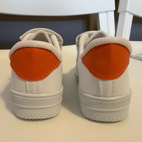 Sneakers new size 31, white with orange details, athletic style