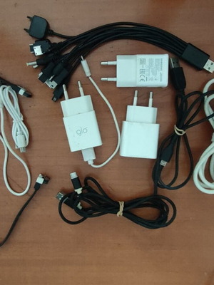 Πακέτο φορτιστών και καλωδίων USB με αντάπτορες Samsung και glo