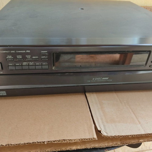 Onkyo DX-C530 6-Disc Compact Disc Changer CD Player used, for repair
