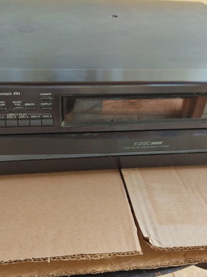 Onkyo DX-C530 6-Disc Compact Disc Changer CD Player used, for repair