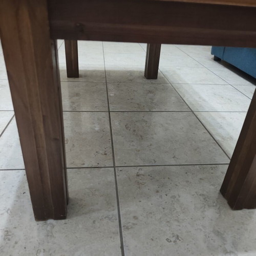 Coffee table set like new with one large and two small tables