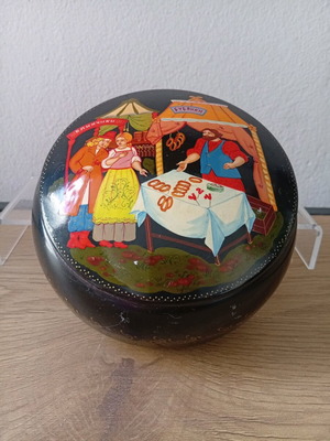 Vintage Russian Hand Painted Enamel Round Box, Metal Lacquer, 13cm
