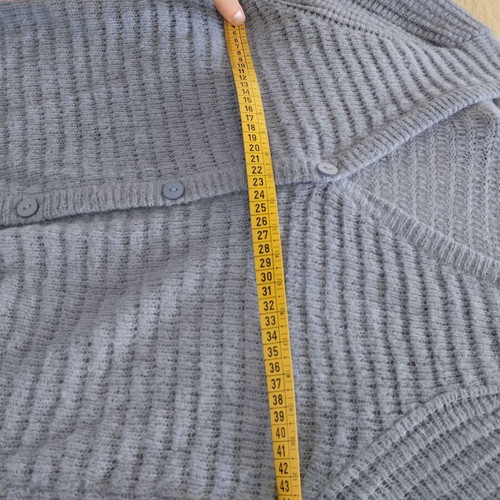 Gina knitted cardigan like new, small medium, blue purple