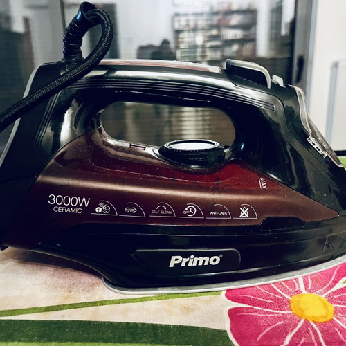Primo 3000W Steam Iron Set with Large Ironing Board like new