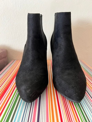 Suede ankle boots size 36 like new, black