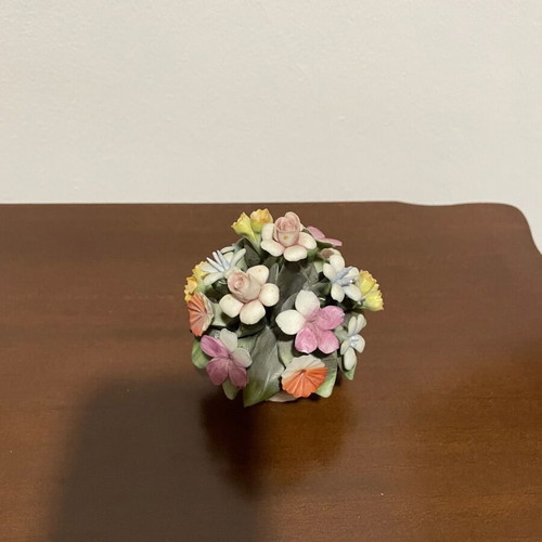Vintage Fullin Mollica Capodimonte flower bouquets set of 2, new