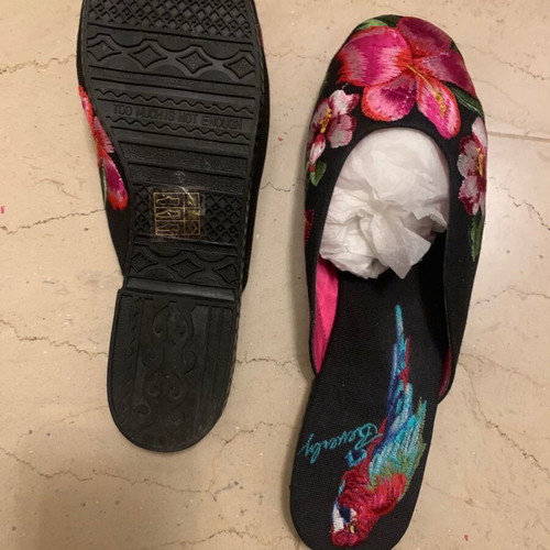 Beverly Feldman flat mule new, embroidered fabric Molly size 38.5