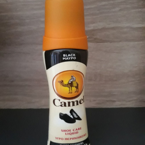 Camel black liquid varnish for suede leather used