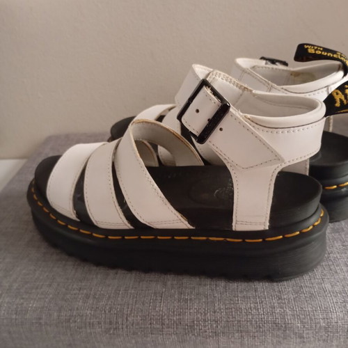 Dr. Martens Blaire sandals like new, size 37, black and white