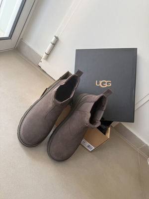 Ugg Chelsea μπότες σαν καινούργιο, μέγεθος 44.5, καφέ