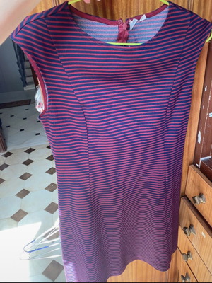 Gap sleeveless dress used, size M, blue multicolor
