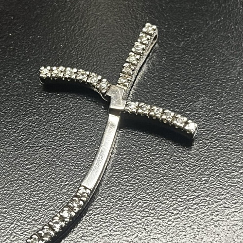Silver Cross 925 modern wavy design with stones like new