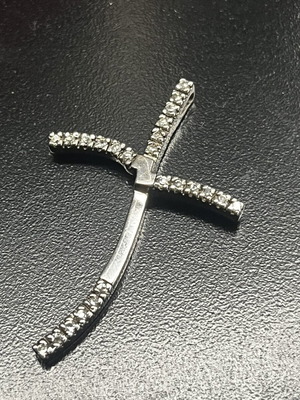 Silver Cross 925 modern wavy design with stones like new