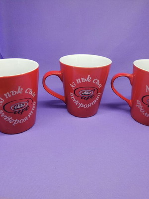 Red cups set of 3 used with slight edge wear on two