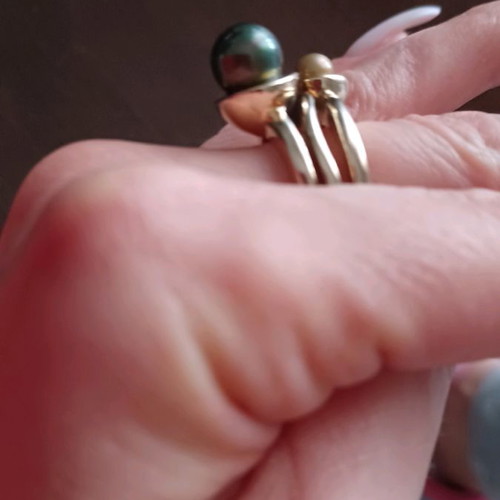 Silver gold-plated ring with pearls in excellent condition