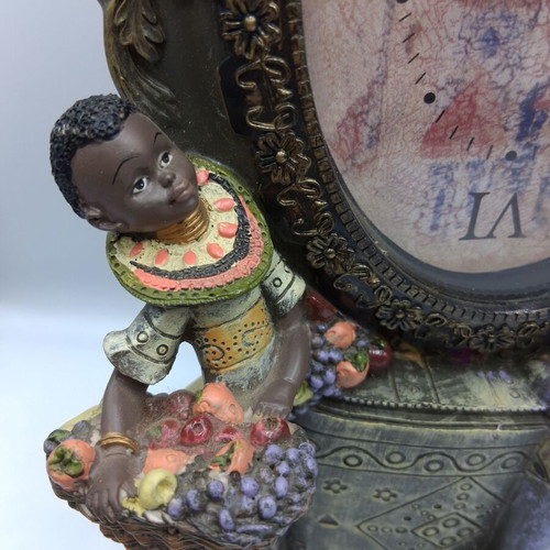 Table clock with African figures decoration, like new