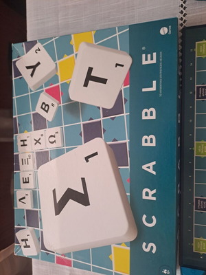 Επιτραπέζιο Scrabble σαν καινούργιο