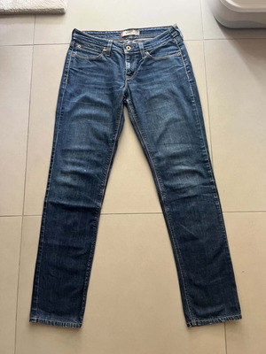 Levi's 572 Bootcut Jeans used, dark wash blue denim, size S 36