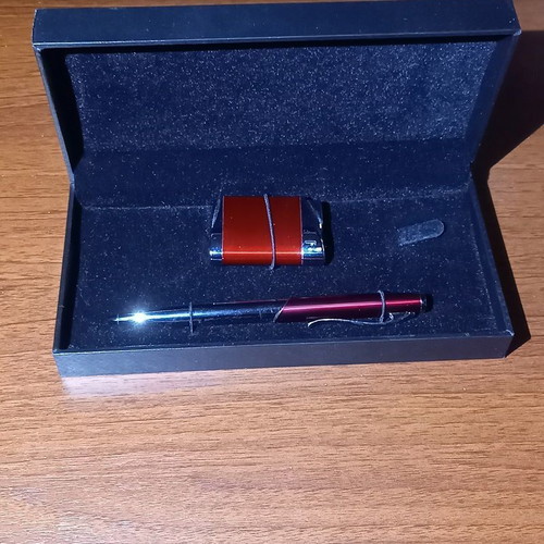 Collectible OASTH velvet case with lighter and pen new