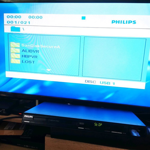 Phillips DVP-3260 DVD USB Player used with 2 free movies