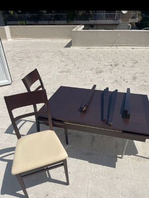 Dining set like new in excellent condition