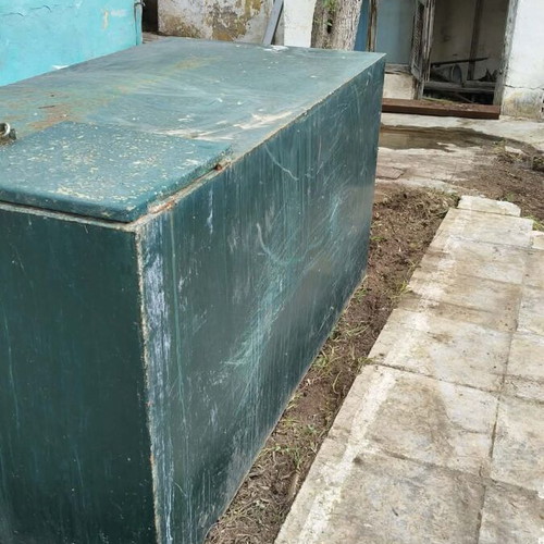 Oil tank 1000 liters like new in excellent condition