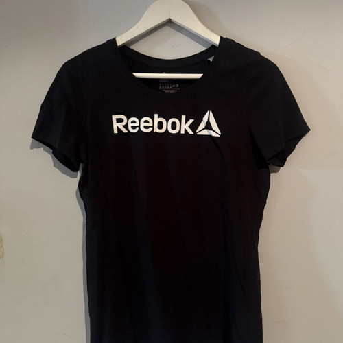 Reebok women's t-shirt like new, black and white, size L