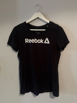 Reebok women's t-shirt like new, black and white, size L