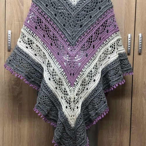 Knitted PANSIES scarf new, multicolor