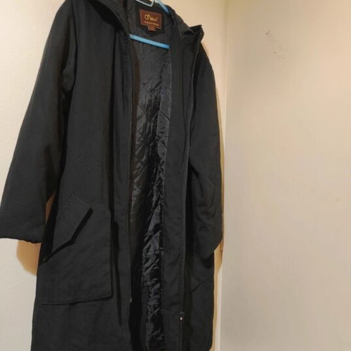 Wanfusi Fashion women's long black coat XL used