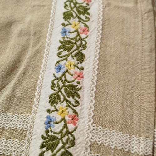 Tablecloth like new 170x120cm
