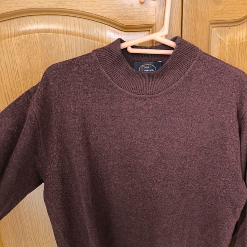 Porto Castello men's sweater medium size like new, red and purple