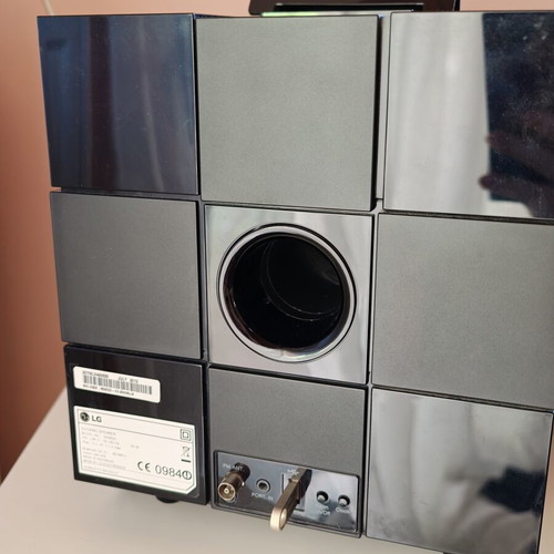 LG Bluetooth Streaming 2.1 Channel Speaker System used, model LG-ND8520