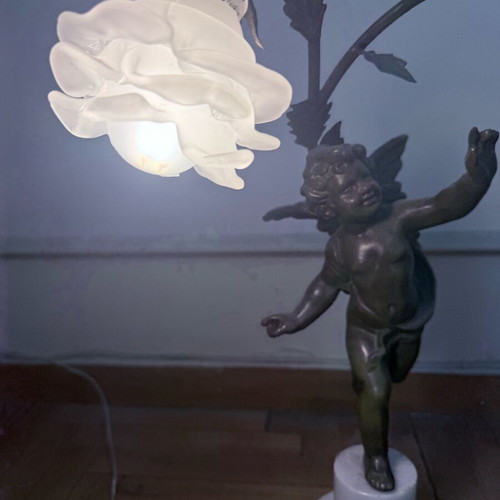 Vintage angel lamp with rose like new