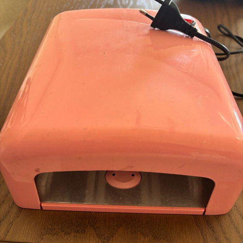 Nail lamp used