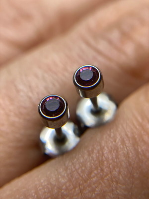Earrings with amethyst made of surgical steel new