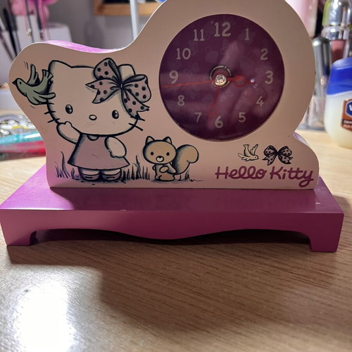 Sanrio Hello Kitty wooden clock used, functional, pink design