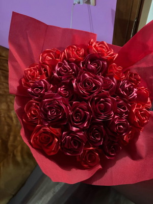 Flowers new with ribbon