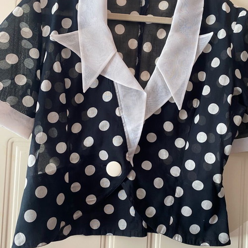 Short jacket with large polka dots, like new, XXL