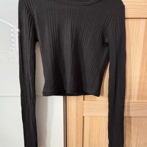 Long-sleeved top black size S like new