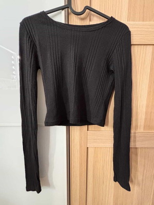 Long-sleeved top black size S like new