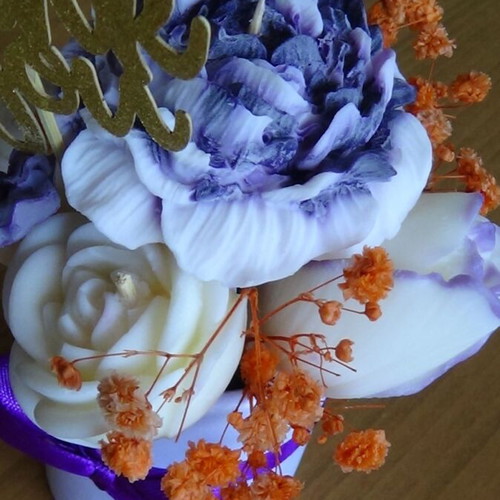 Aromatic Candles Handmade Bouquet Composition in Hat Box