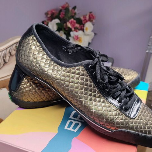 Shoes gold narrow fit used once size 40