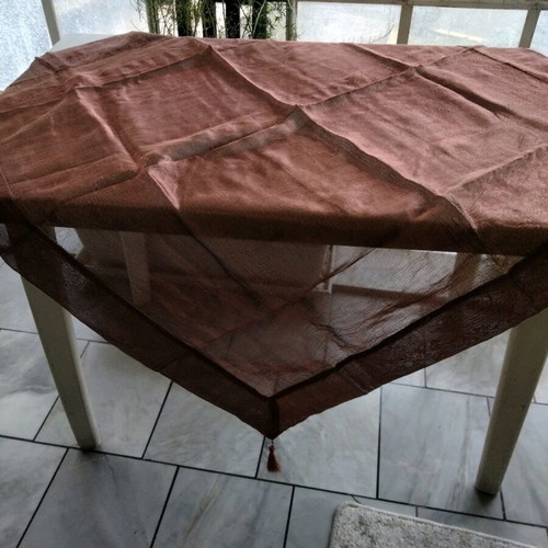 Tablecloth set of three pieces like new, taffeta or organza, crinkle fabric dusty pink