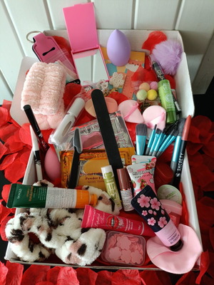 Beauty and makeup set new, 60 pieces