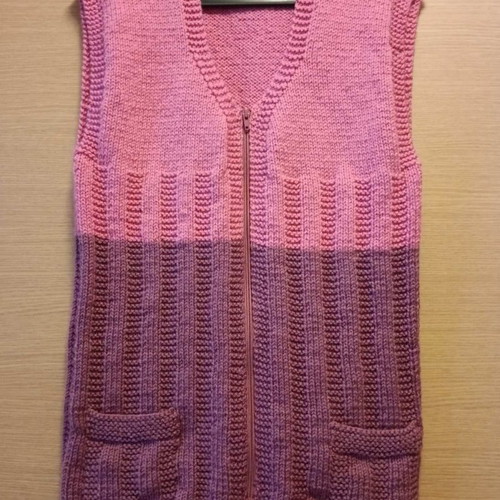 Women's knitted handmade vest new with zipper