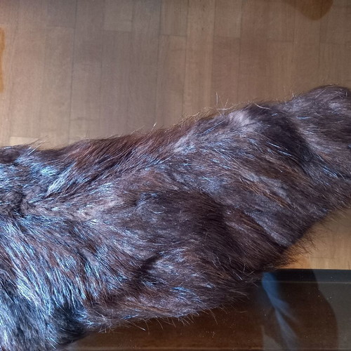 Fur used for shoulders brown 110cm