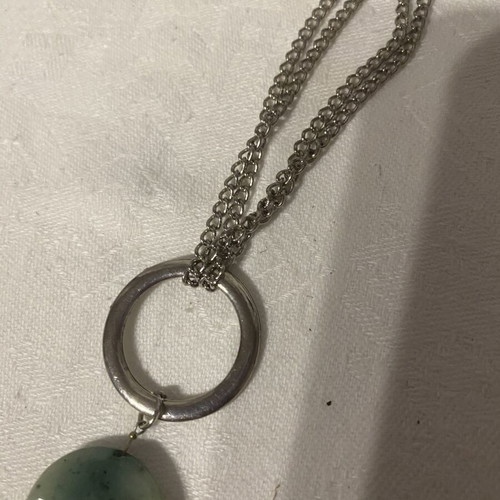 Vintage long necklace with green flat beads and double chain like new